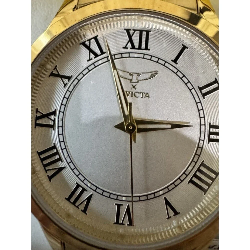 Mens Invicta Specialty I 42mm Gold Stainless Steele Band. New In Box Nice Watch